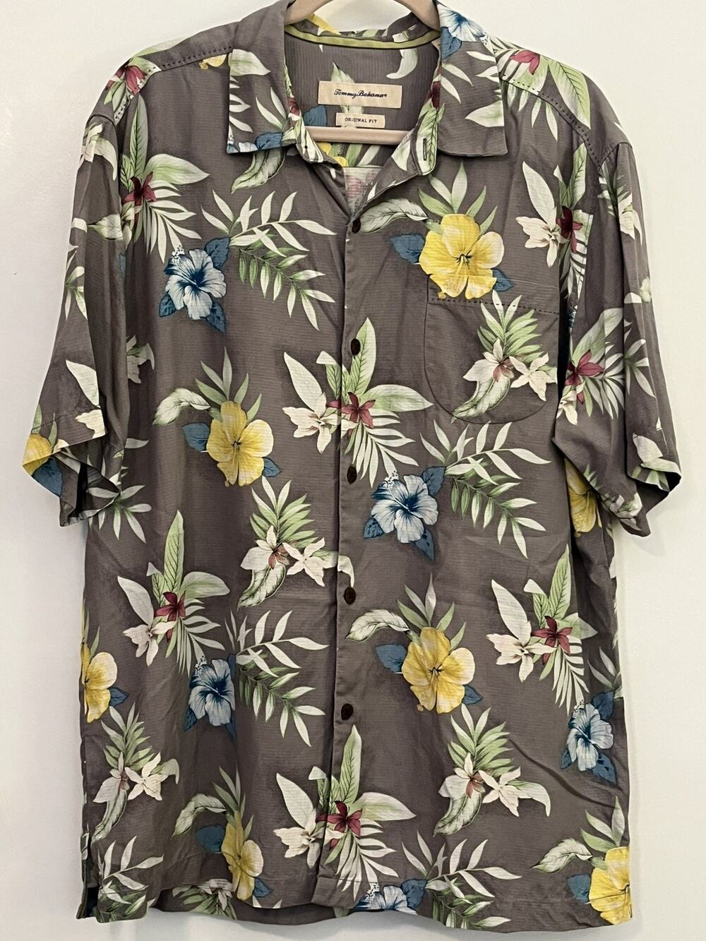 Tommy Bahama Men’s L Gray Silk Hawaiian Shirt Blue Yellow Floral Original Fit